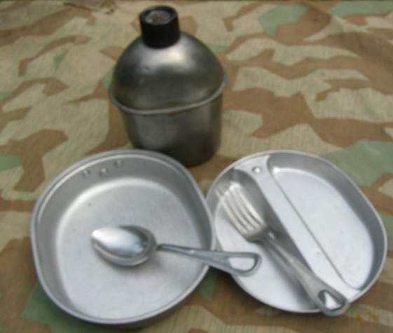 Set US 2. WK, Kochgeschirr ,Flasche Löffel, Gabel