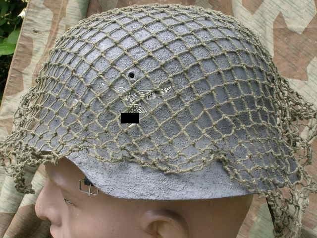 Luftwaffen Stahlhelm, M 35, Wasserfund, neu lackiert