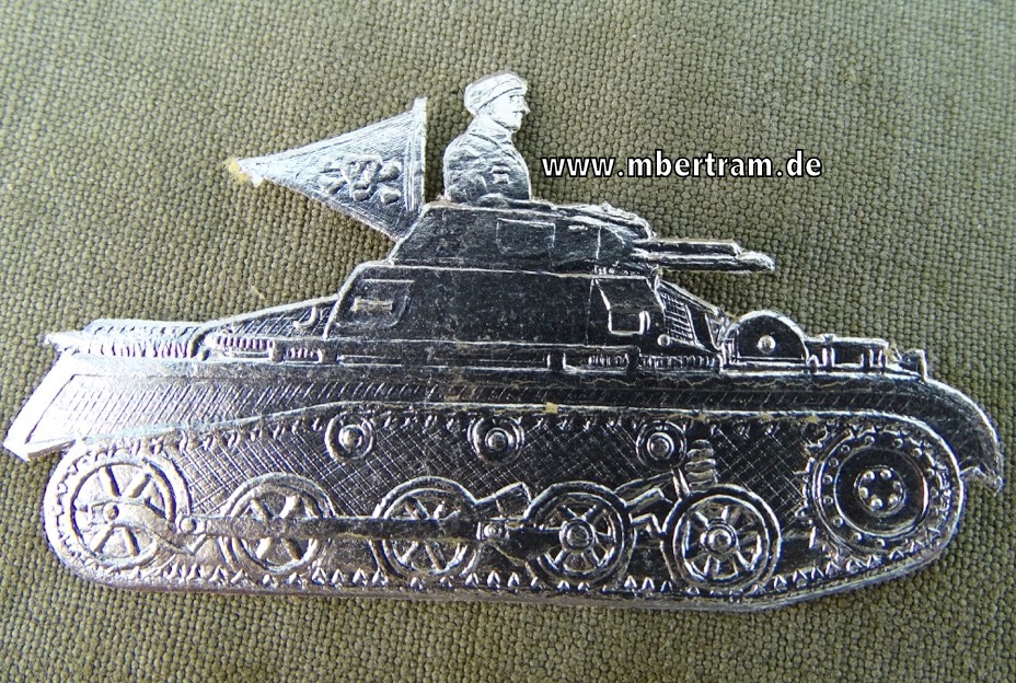 Silberne Auflage für Dienstzeit Fotoalbum der Panzertruppe , Presspappe.