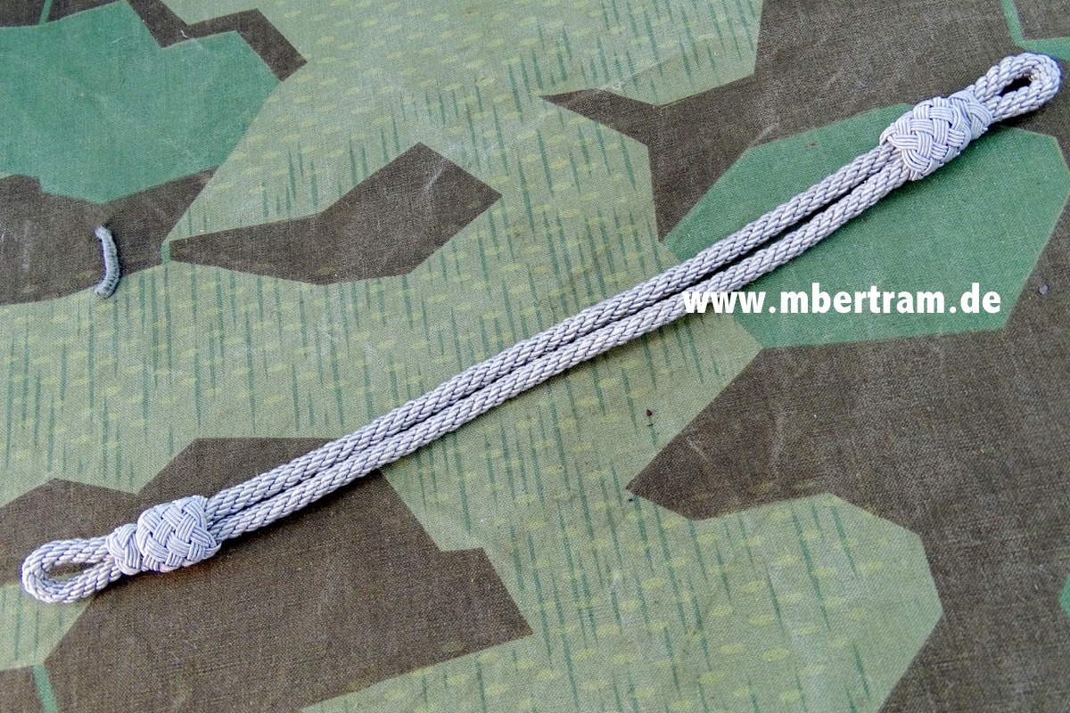 Wehrmacht Mützenkordel für die Offizierschirmmmütze Metallgepinst, 30cm