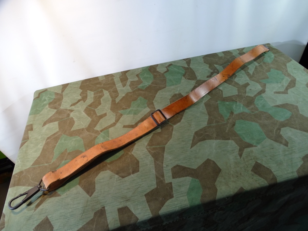 Trageriemen MG 42/53, unbenutzt, fast neuwertig