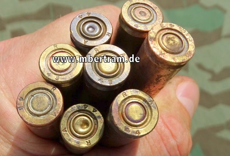 8 Stück US 2. Weltkriegs Standartmunition Kaliber 30-06 Hst.: RA 43/44 mit Ladeclip