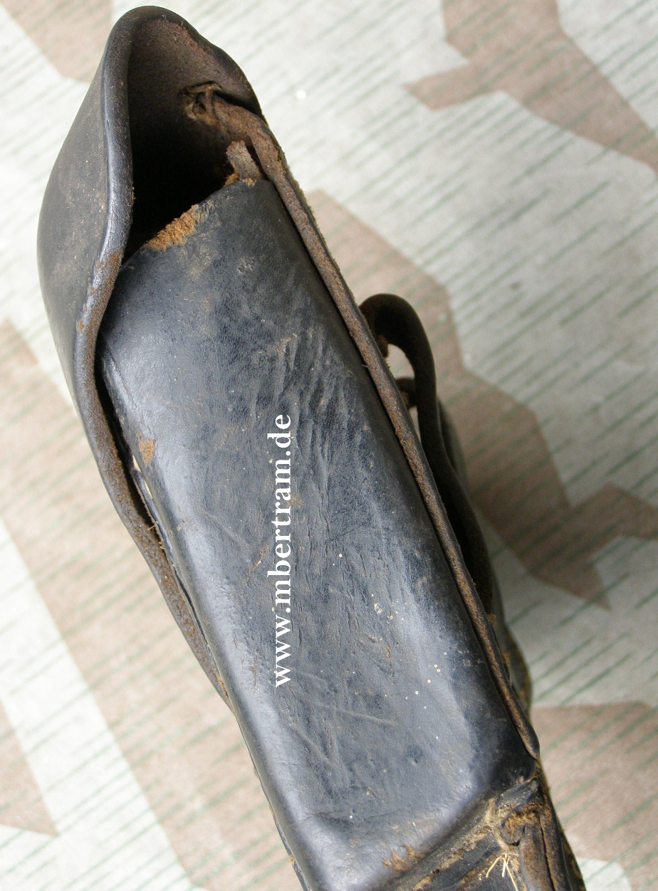 10242-6 Wehrmacht Pistolentasche P38, schwarzes Leder, 1943, WaA