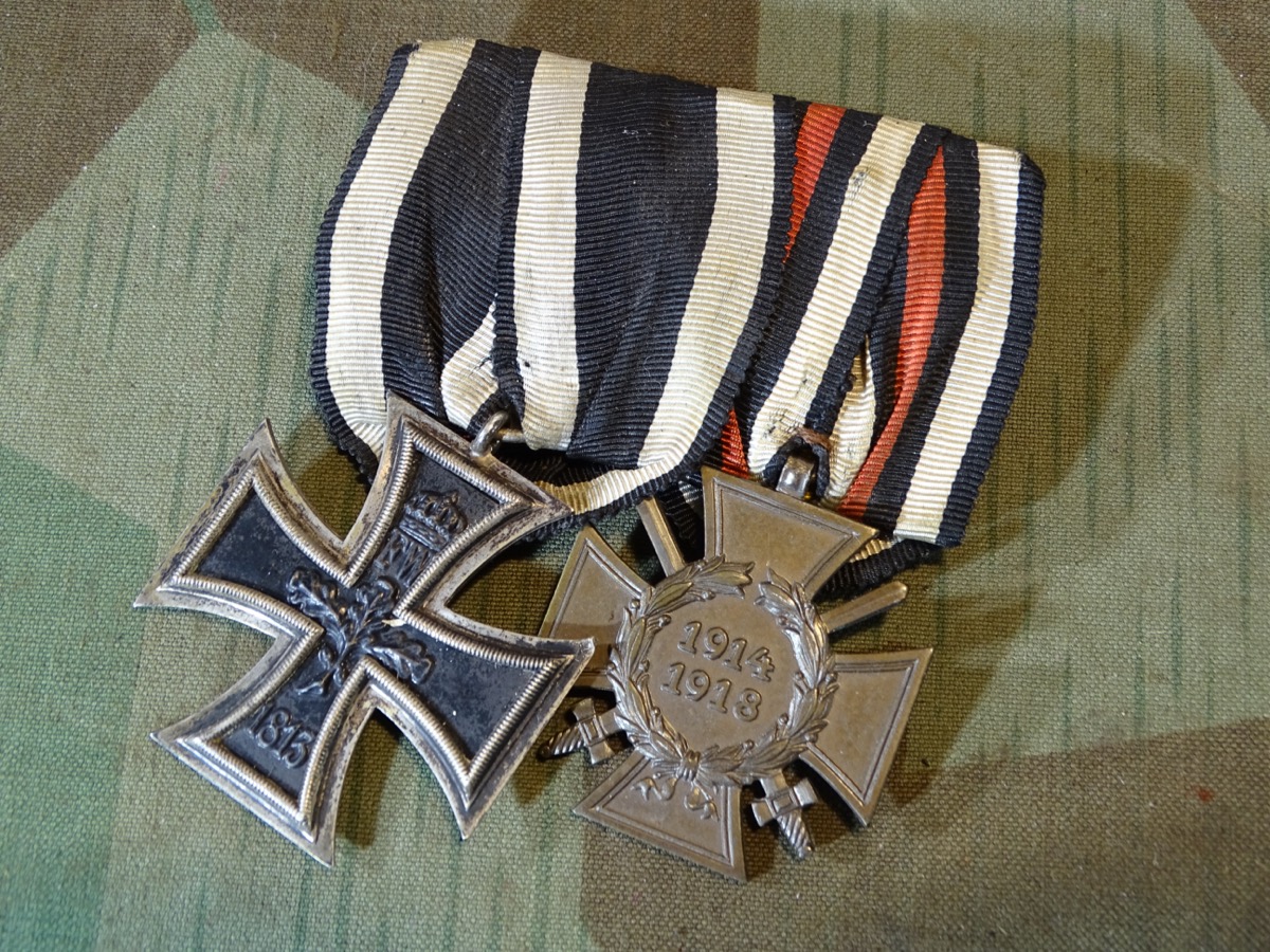2er Ordensspange mit eisernem Kreuz 2. Klasse 1914 und Ehrenkreuz für Frontkämpfer.
