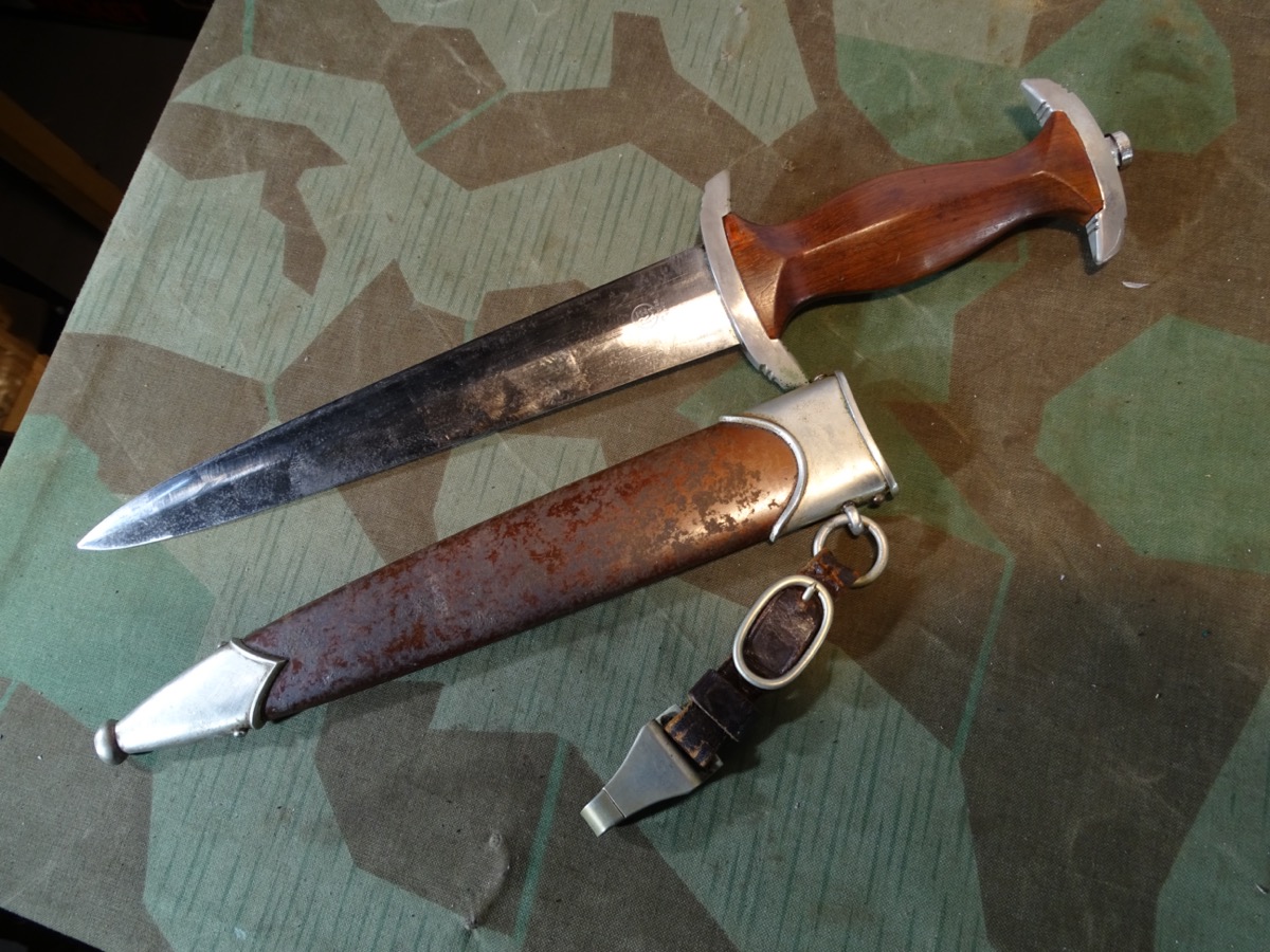 SA Dienstdolch M 33, Hersteller RZM M 7 / 66 1940, Eickhorn mit Gehänge