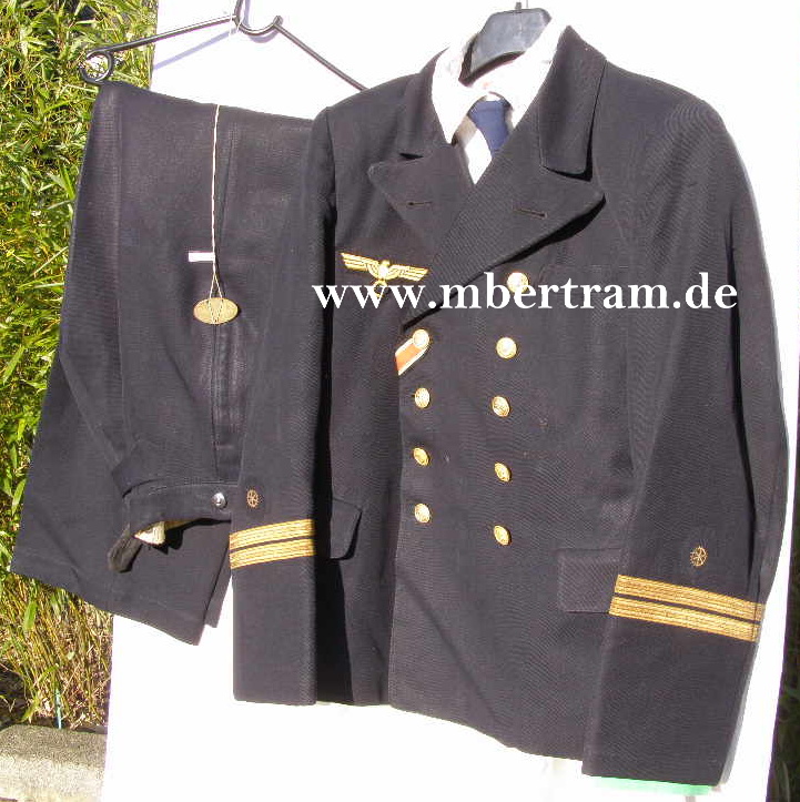 9508-1 Kriegsmarine O.Ltn. Jackett, Hose, Hemd, Erkennungsmarke