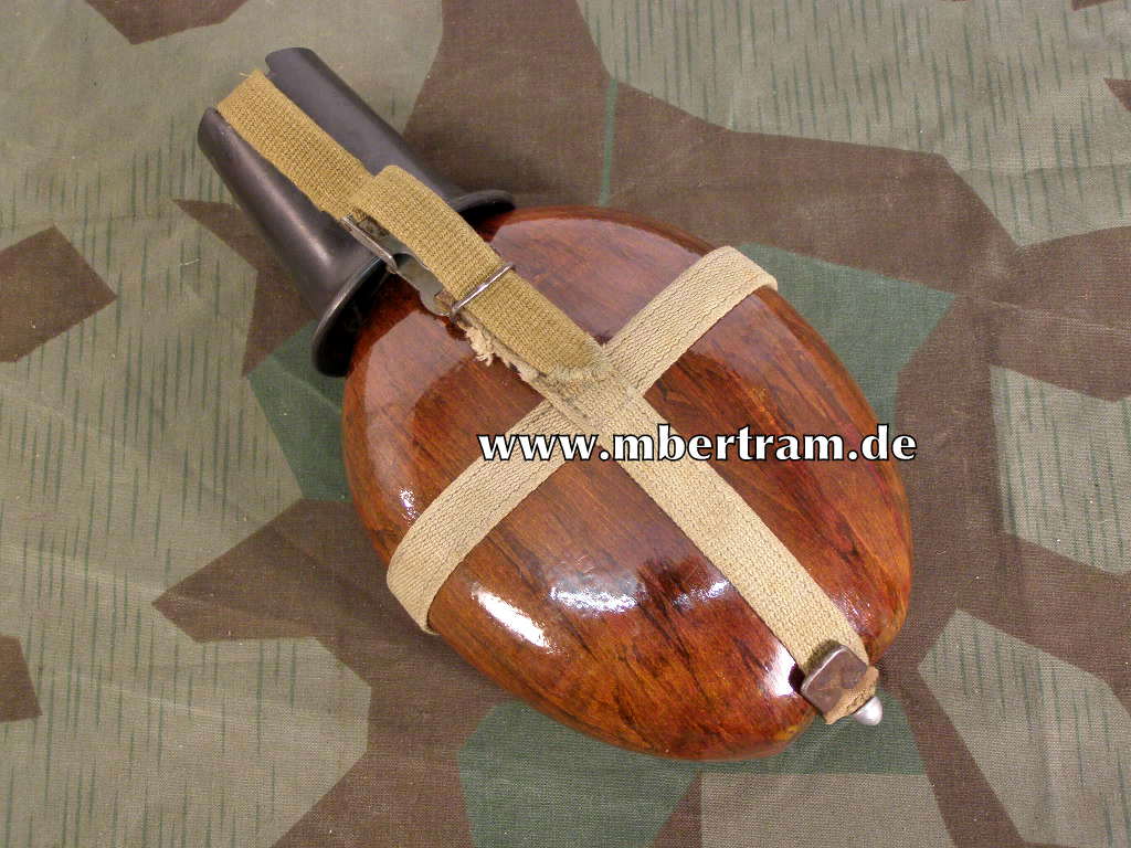 Afrikakorps u. Südfront Trinkflasche: D.R.G.M., H.R.E 41