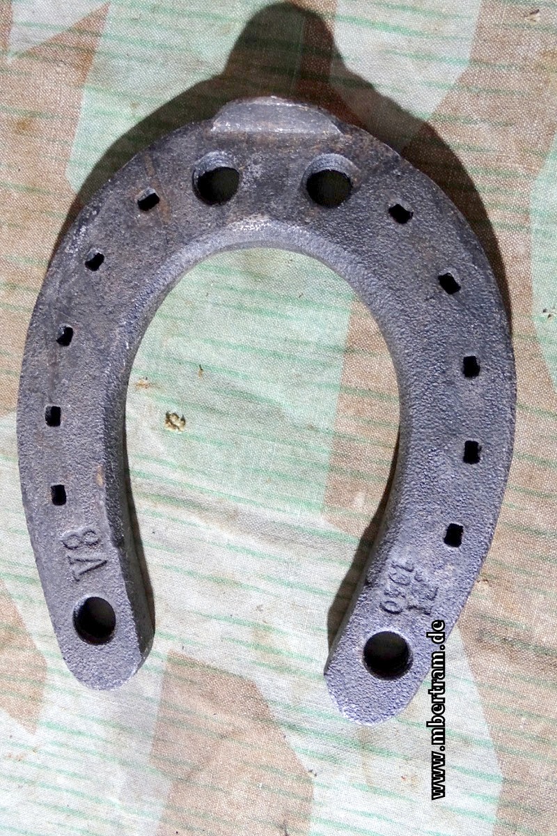Wehrmacht Kavallerie Hufeisen Gr. V3,  Stempel  "AH 1940" schwach lesbar