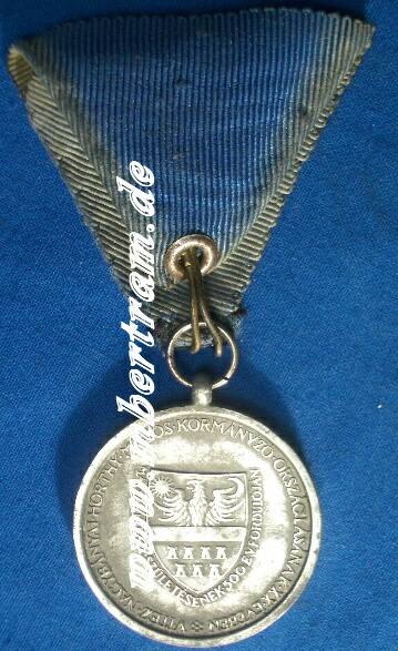 Ungarn: Medaille, Feinzink an blauem Dreiecksband, 1940