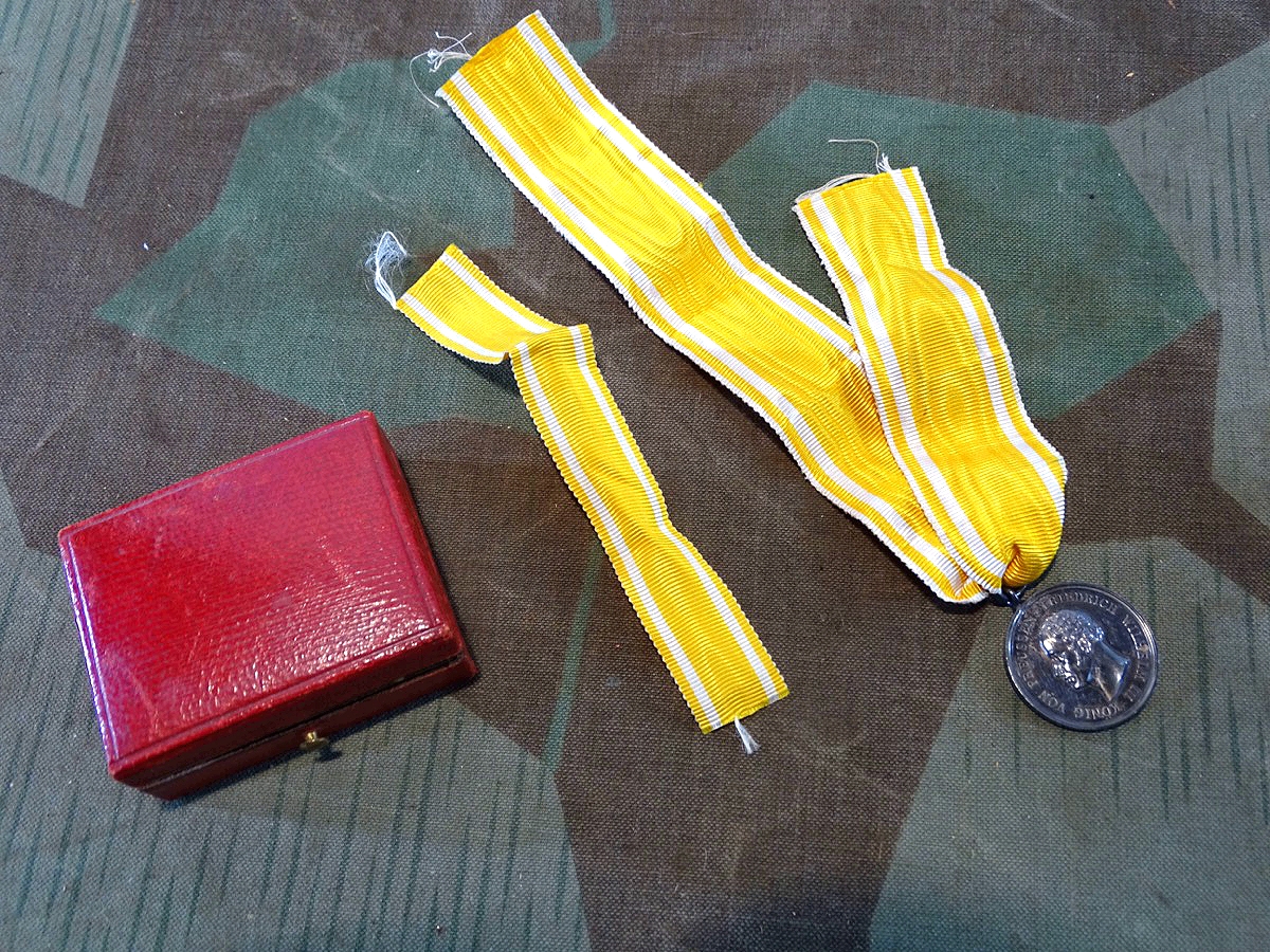 Medaille Friedrich Willelm III König v. Preussen,  für Rettung aus Gefahr mit Etui, SELTEN