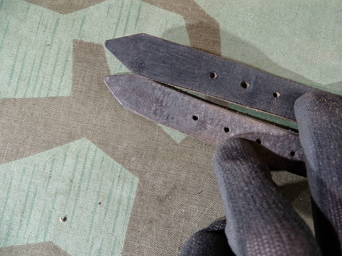 Pärchen schwarze Doppelpackriemen Wehrmacht, Hersteller Code - 1941
