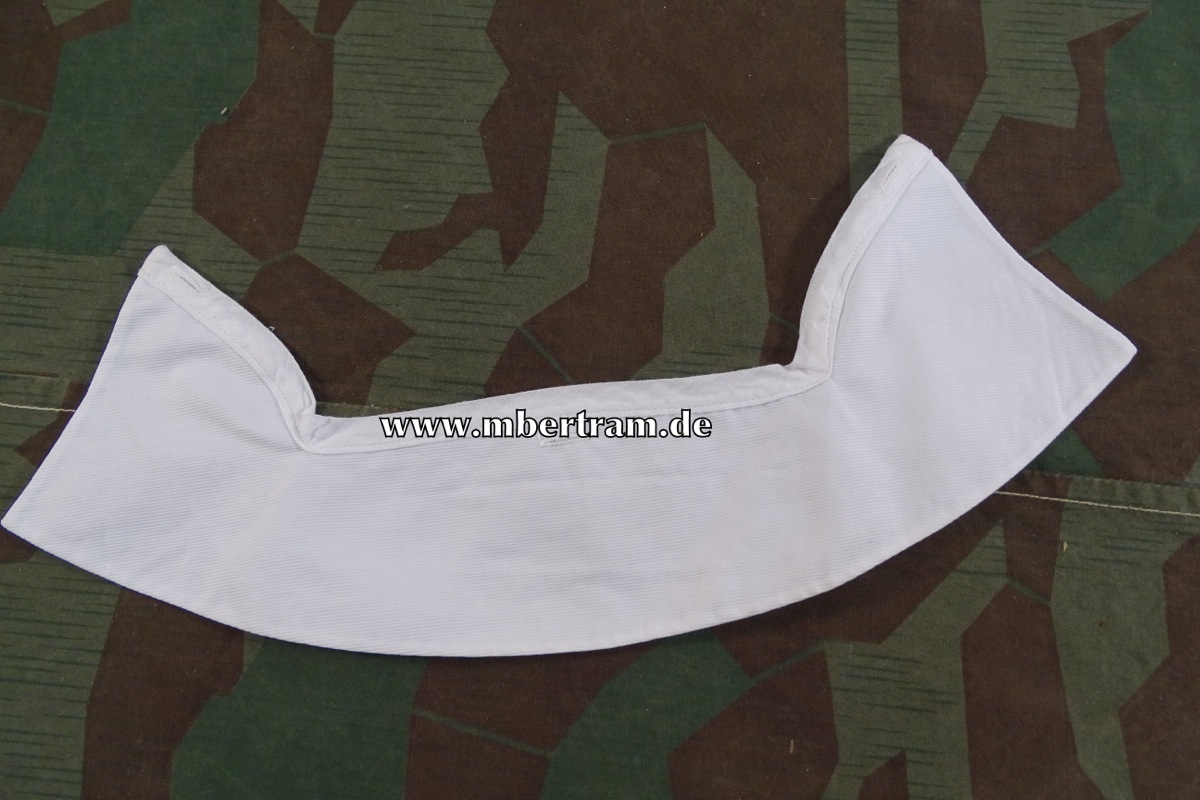 Kragen zu Krankenschwesterntracht, ggf. 40er Jahre. Ca. 39x9cm, Gr. 42