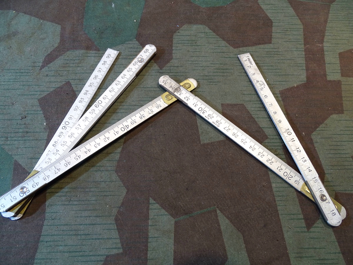 Wehrmacht 1m Metall Zollstock für Waffenmeister Werkzeug Kisten. 