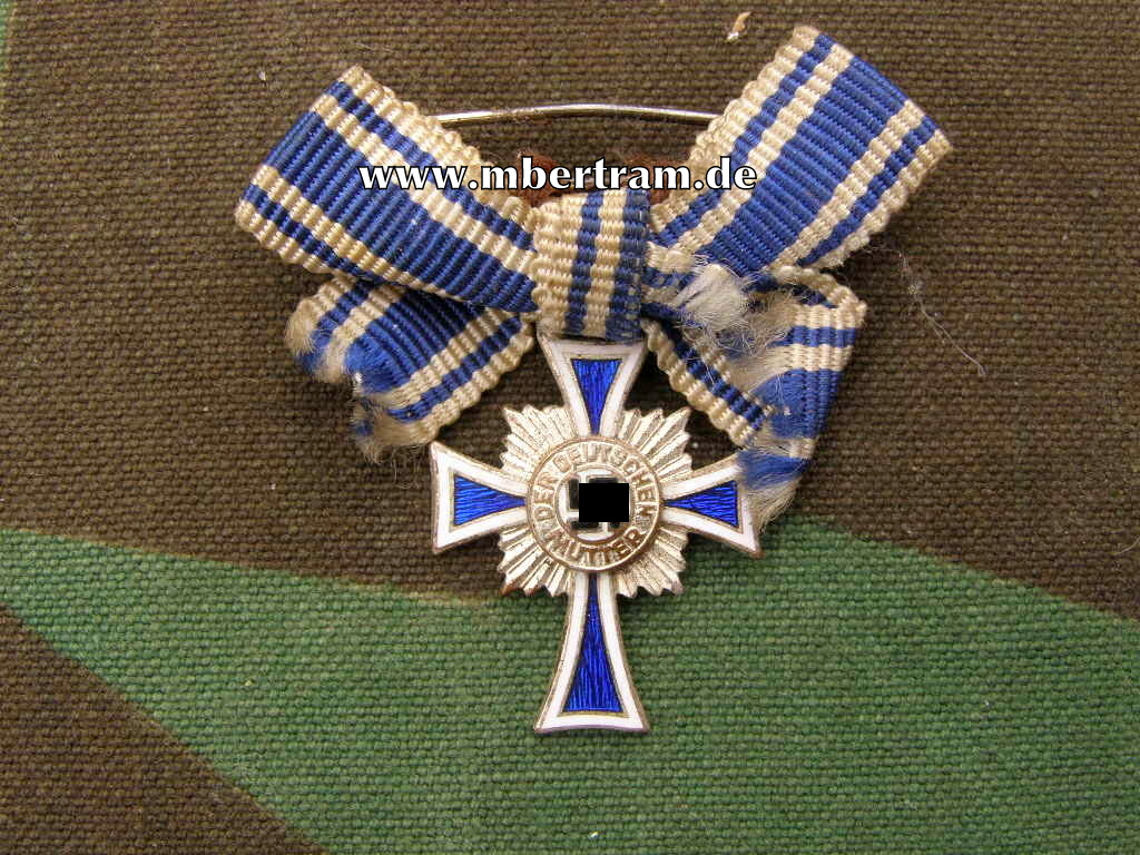 Mutterkreuz in Silber, 22mm Miniatur