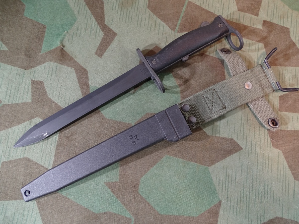 Französisches Famas Bajonett, Standartbewaffnung d. französischen Streitkräfte bis 2017.  Französisches Famas Bajonett, Standartbewaffnung d. französischen Streitkräfte bis 2017.
