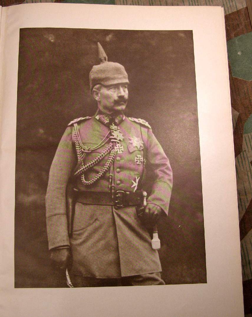 4579-5 Deutsche Infanterie. Das Ehrenmal d. vordersten Front. 3-4 Kg