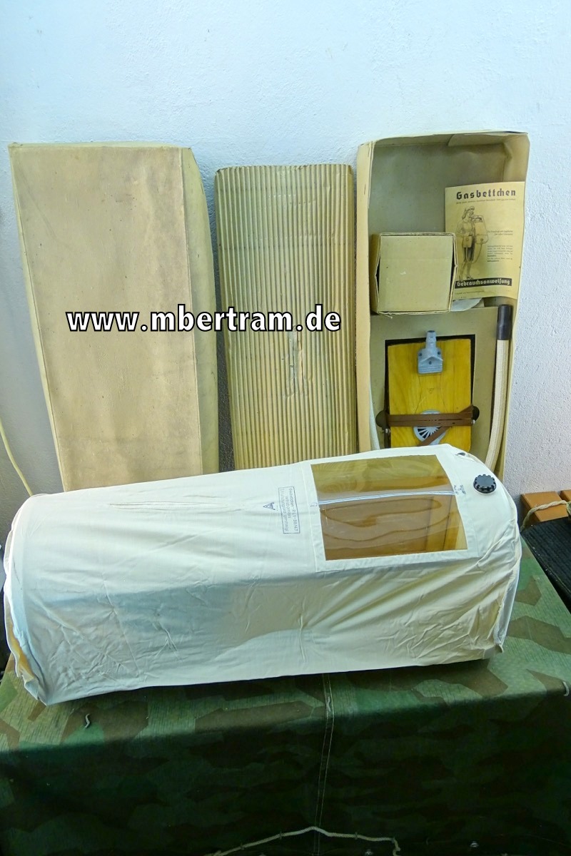Komplettes Luftschutz Gasbettchen in Originalkarton mit Zubehör
