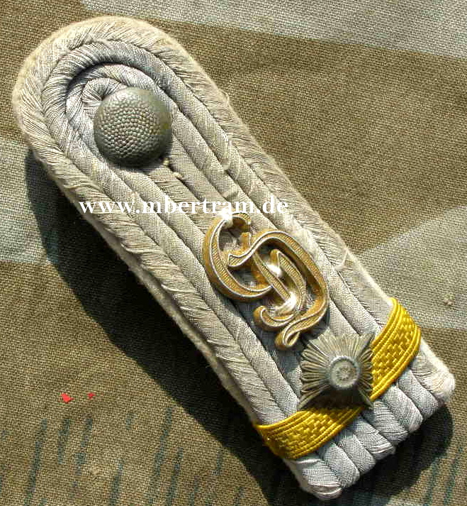 8909-1 Schulterklappe Oberleutnant "Großdeutschland" Infanterie