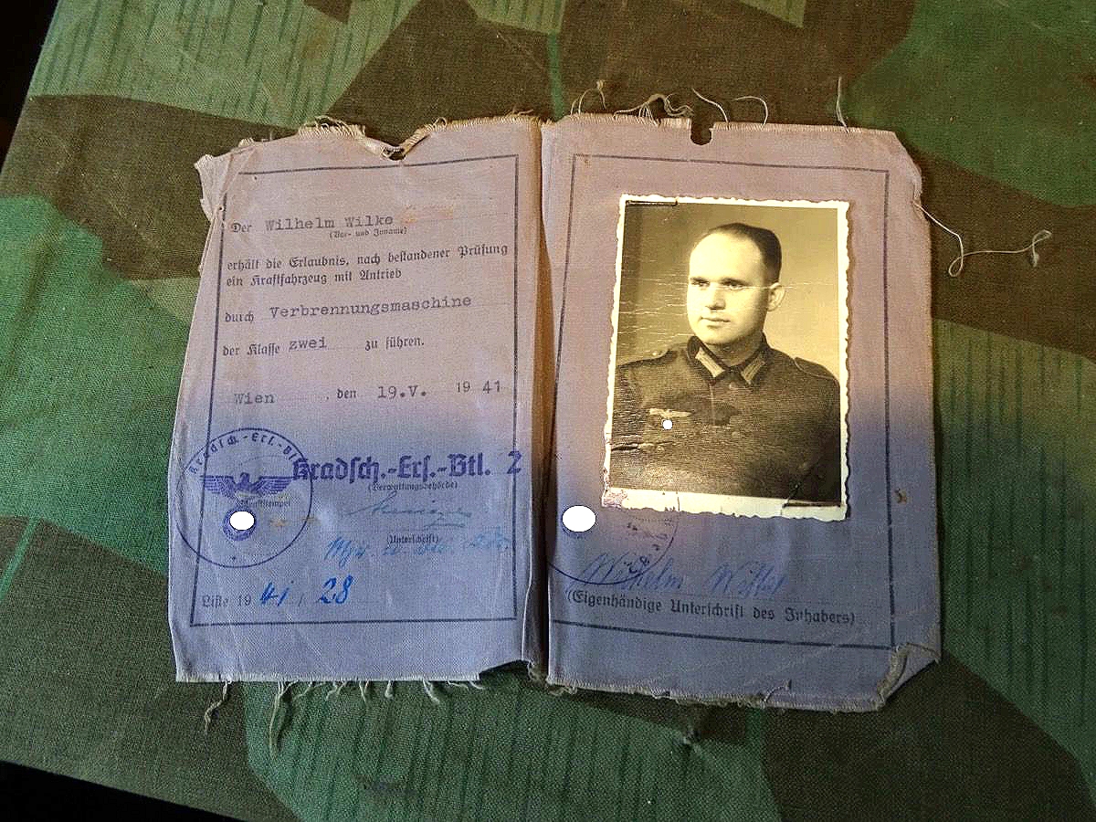 Wehrmacht Führerschein 1941 , W.Wilke aus Hächscheid,  Ers. Kp. f. Pionier Züge 2 ( mot ) aus Tulln N.D.