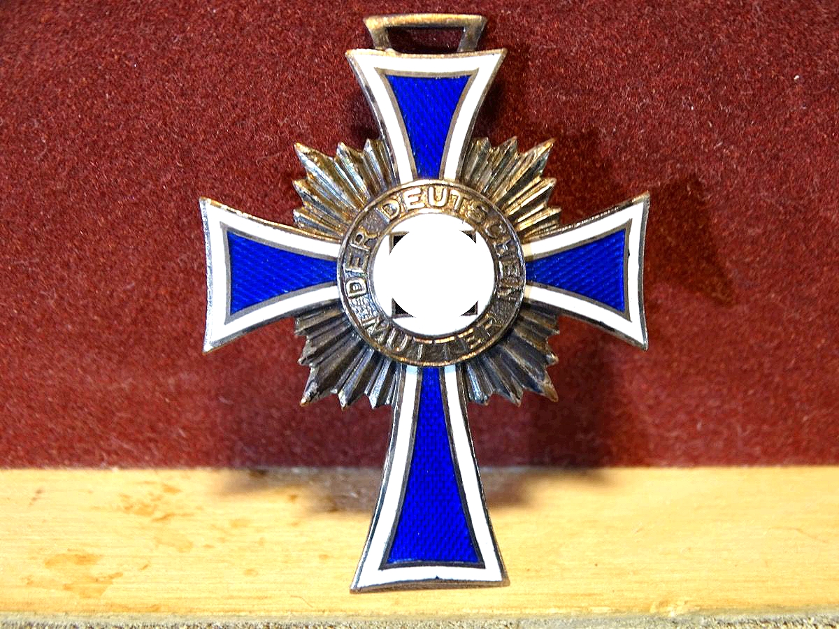 Mutterkreuz / Ehrenkreuz der Deutschen Mutter in Silber o. Band, Mutterkreuz II. Stufe.