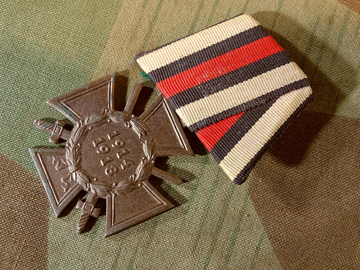 Ehrenkreuz für Frontkämpfer 1914/ 1918 an einzel Ordensspange, Hst.: W.K.
