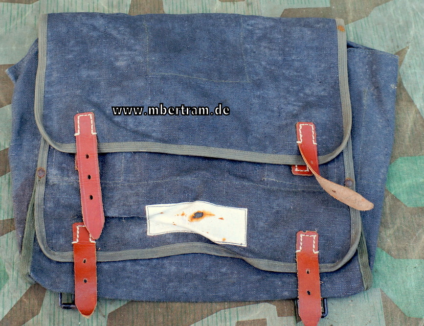 Wehrmacht Tasche zur Pferdegasmaske 41, blaugrau. Luftwaffe