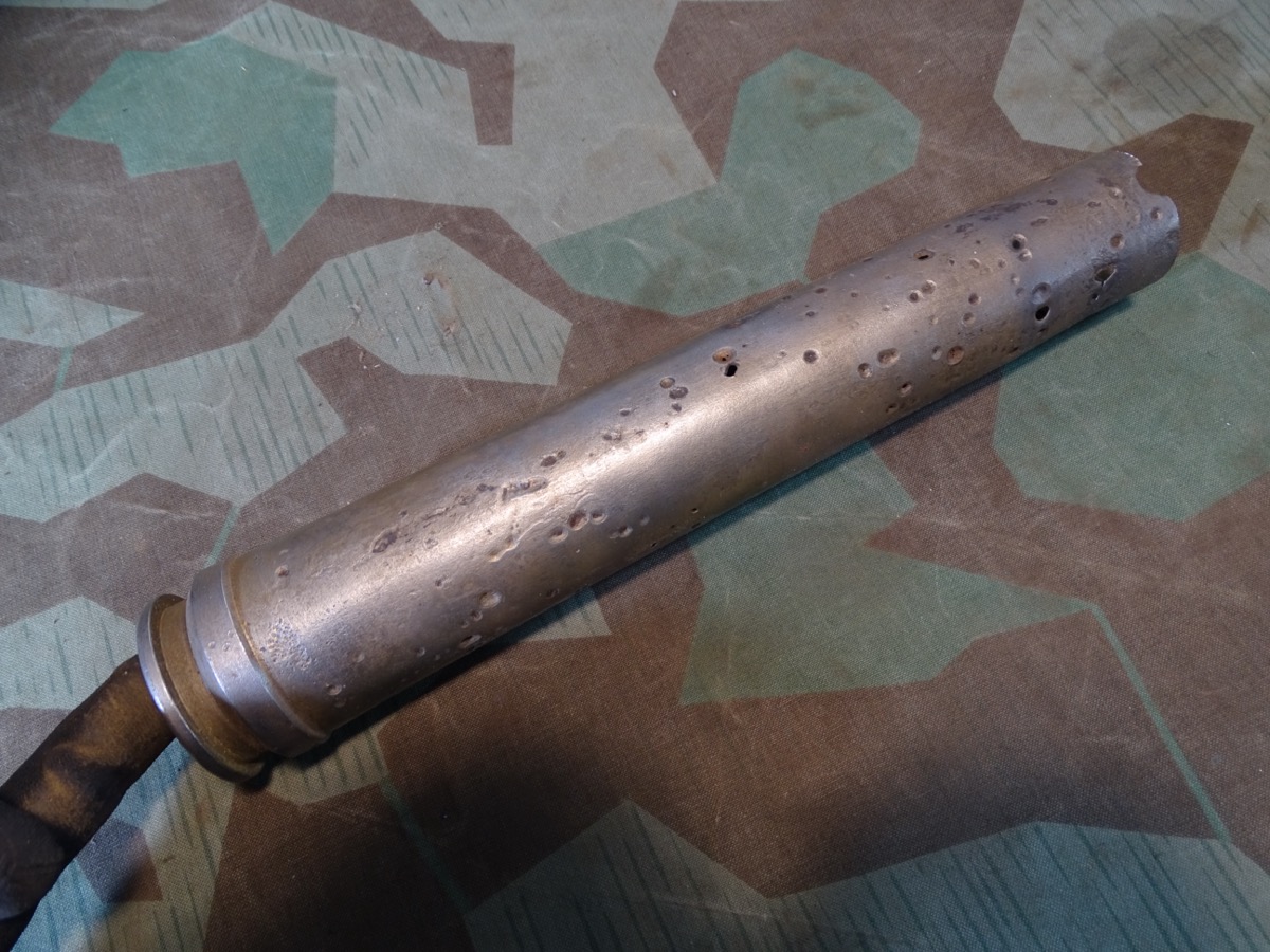 3,7 cm Flak Deko Spreng Patrone, Eisenhülse, Geschoss mit Resten v. Originalfarbe, Leuchtspurhülse