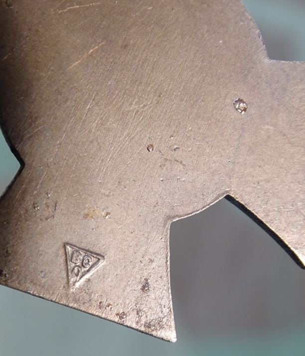 Ehrenkreuz für Kriegsteilnehmer 1914/ 1918  Hersteller BCO in Dreieck