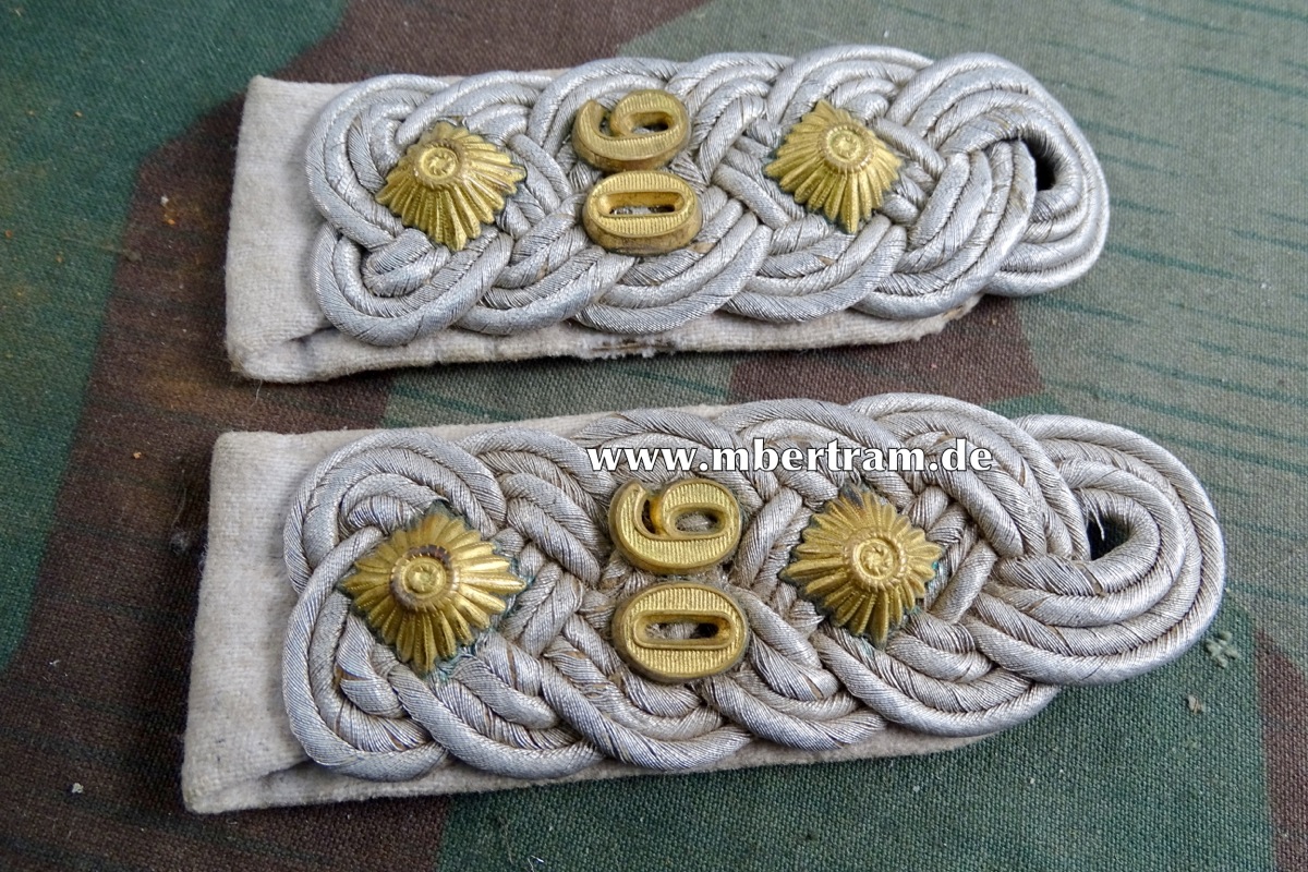 Wehrmacht Infanterie Rgt. 90: Paar Schulterstücke für einen Oberst