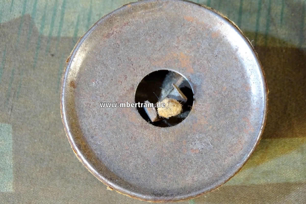 Hindenburglicht ( Notlicht ),  original Stück aus Wehrmachtsbeständen.