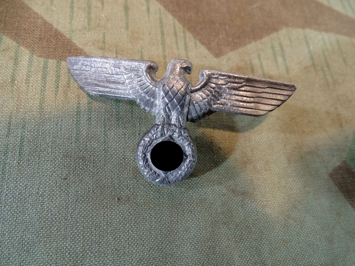 Mützenadler für Parteiorganisationen RZM M 1/24 , ( SA, NSDAP, HJ Führer etc. )Feinzink.