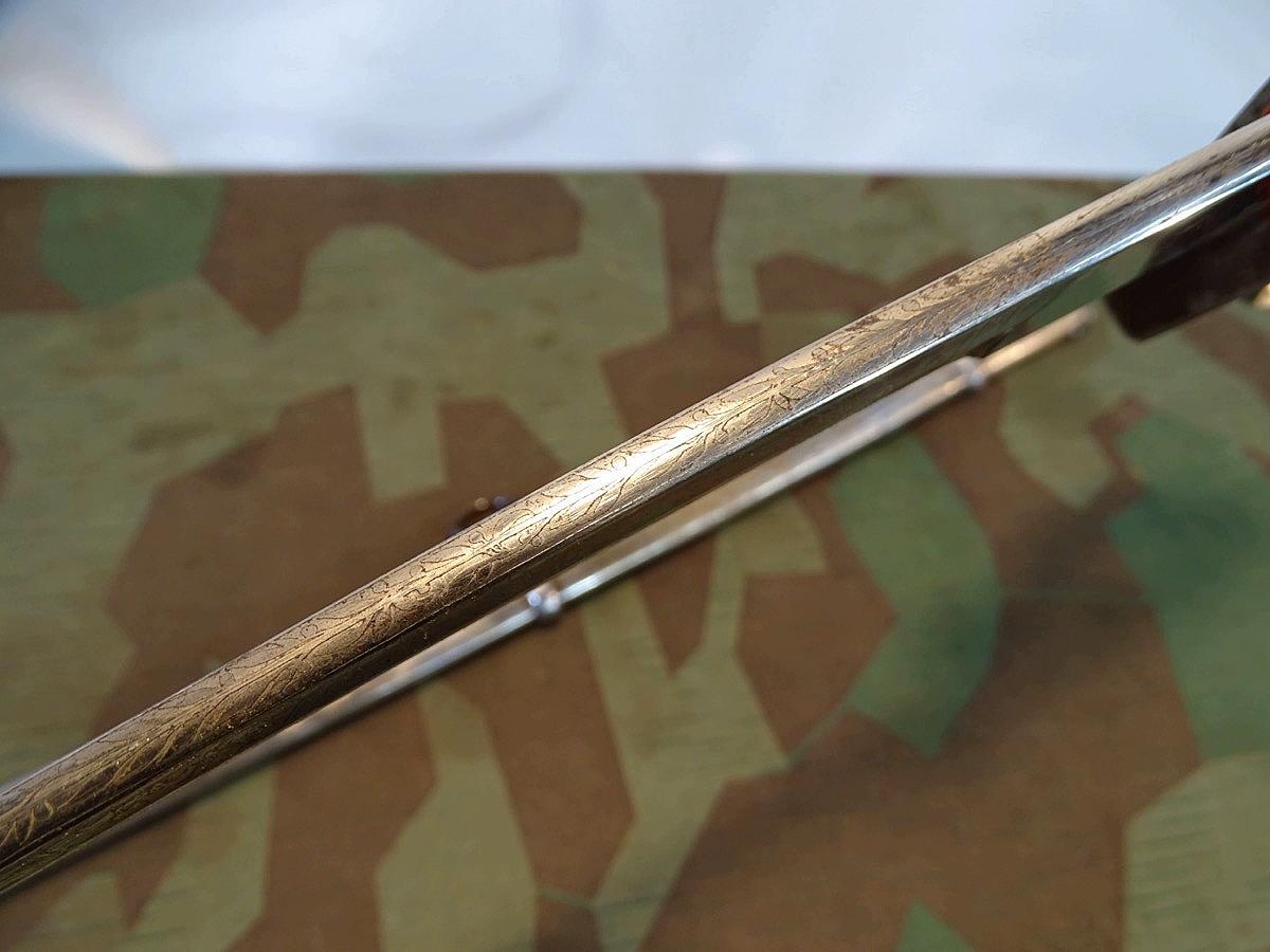Früher (Ulanen ?) oder Artillerie Säbel, 2 Scheidenringe. Mit Ätzung 1891-94 Früher (Ulanen ?) oder Artillerie Säbel, 2 Scheidenringe. Mit Ätzung 1891-94
