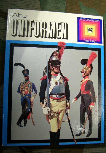 Alte Uniformen - 18.-bis 20. Jahrhundert ,120 Farbfotos