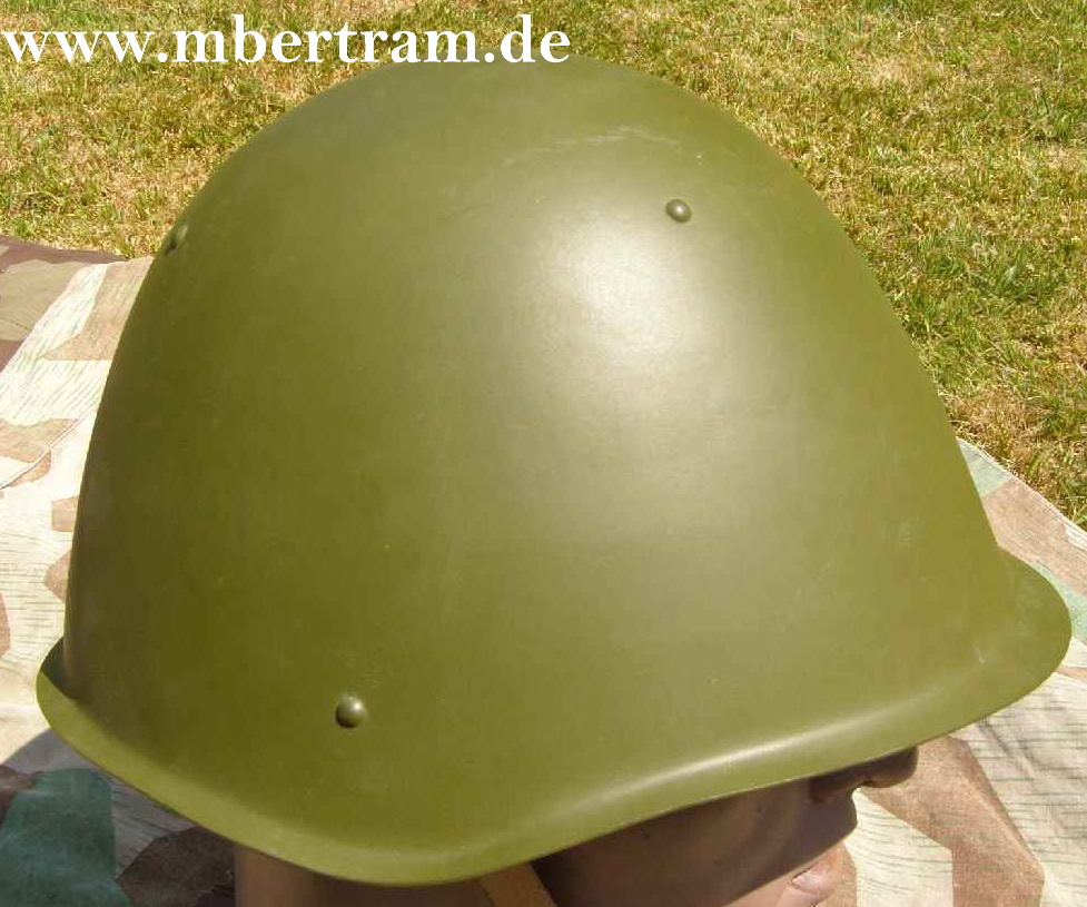 Russland Stahlhelm, Lack mittelgrün, Innenfutter, Riemen