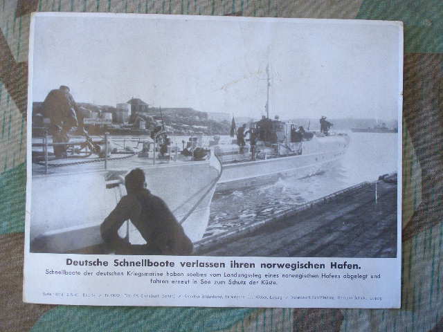 Deutsche Schnellboote verlassen norwegischen Hafen. 1940