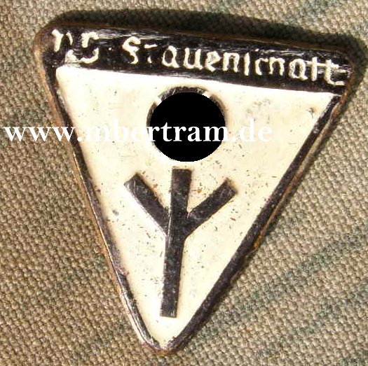 NS. Frauenschaft Mitgliedsabzeichen 9. Form mittel