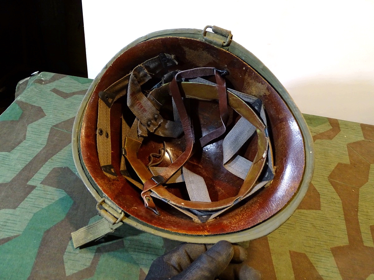 21018-15 US Stahlhelm Modell 2. Weltkrieg Modell 1944. Guter Zustand, MEDIUM