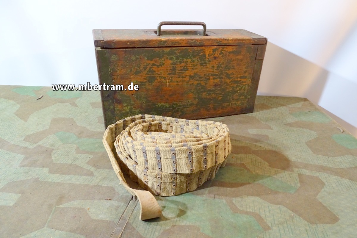 Holz Patronenkasten / Gurtkasten  MG Schwarzlose mit Gurt,  1. Weltkrieg