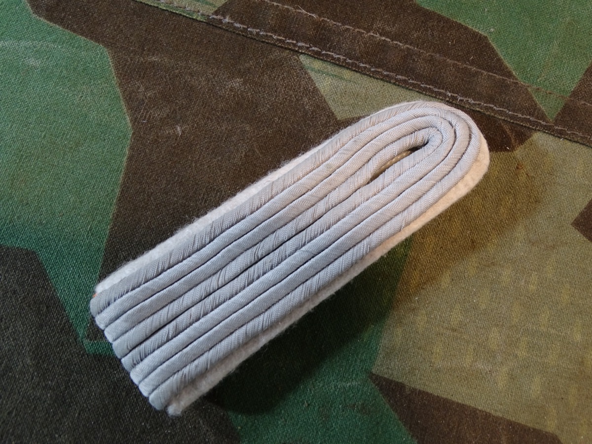 Schulterklappe Leutnant Infanterie zum aufschlaufen
