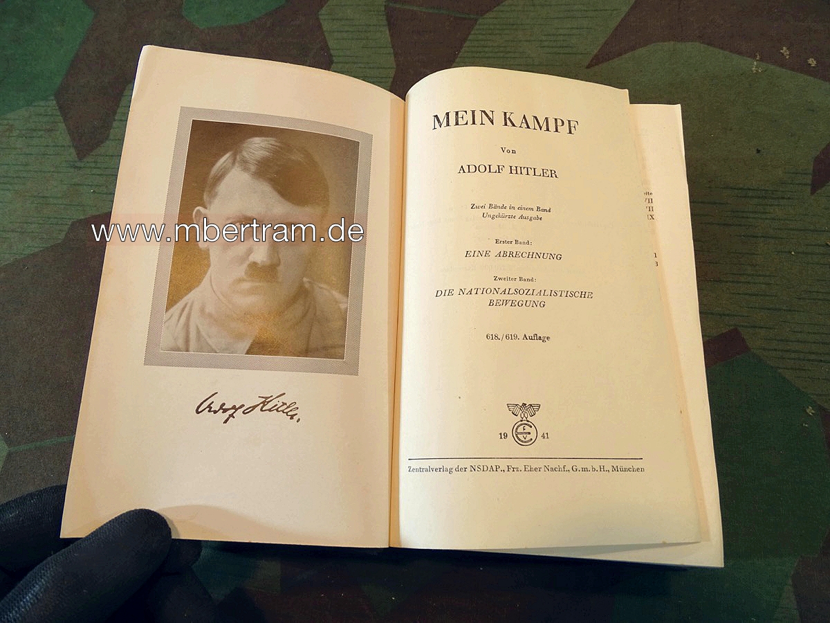 "Mein Kampf", Adolf Hitler,  Ausgabe mit blauem Leineneinband 1941