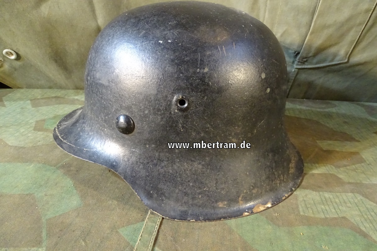 Wehrmachts Stahlhelm  M 42 weiterbenutzt bei Feuerwehr. Kopfgröße bis 53!!