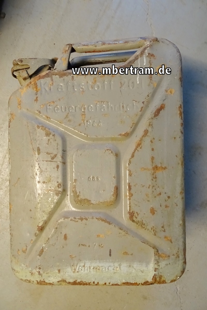 Kriegsmarine Benzin Kanister," Kraftstoff Feuergefährlich ,1944 in Schiffsfarbe grau