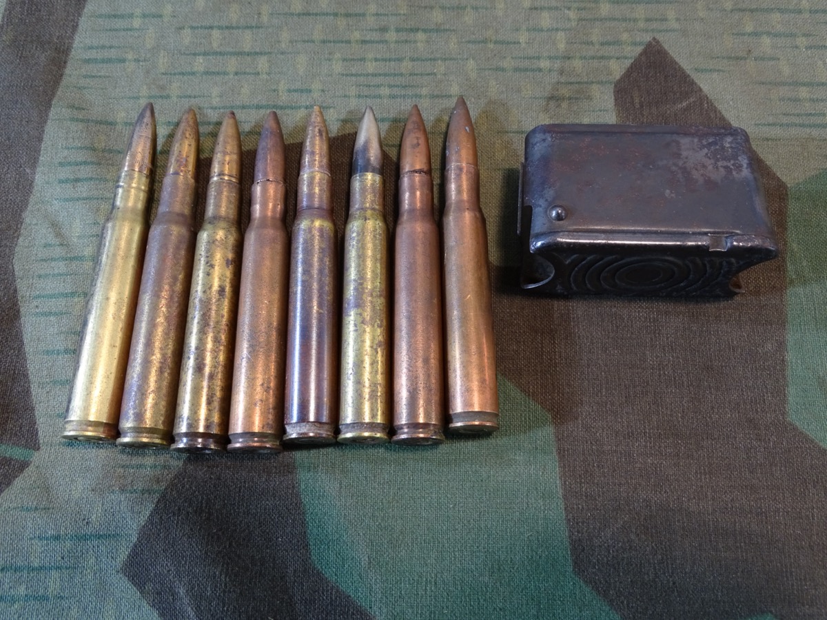 8 Stck. US 2. WK Standartmunition cal. 30-06 mit Ladeclip, 8 verschiedene Hst.