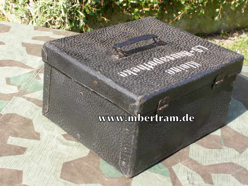13480-14 Kleine Luftschutz Hausapotheke, Bestückung fast komplett erhalten !
