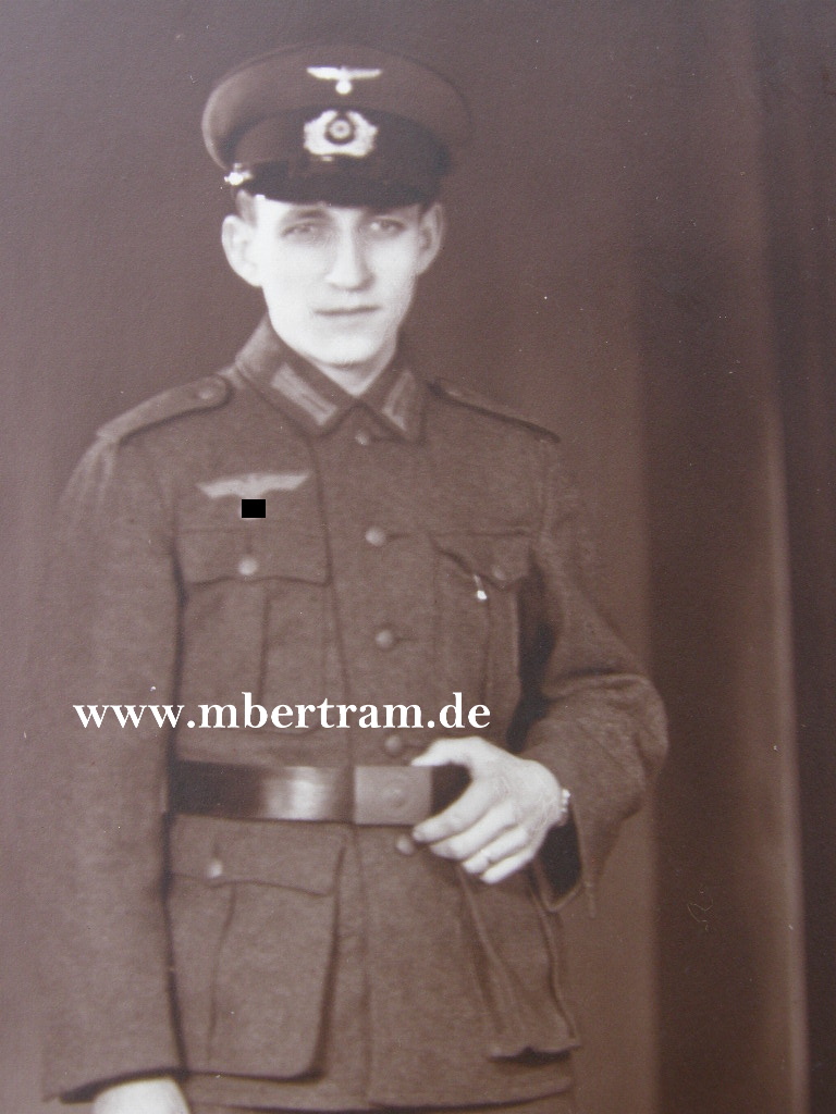 Schütze Heer, vorschriftsmäßige Ausgehuniform 1942