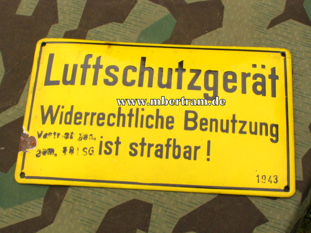Luftschutzgerät Widerrechtliche benutzung ist strafbar !