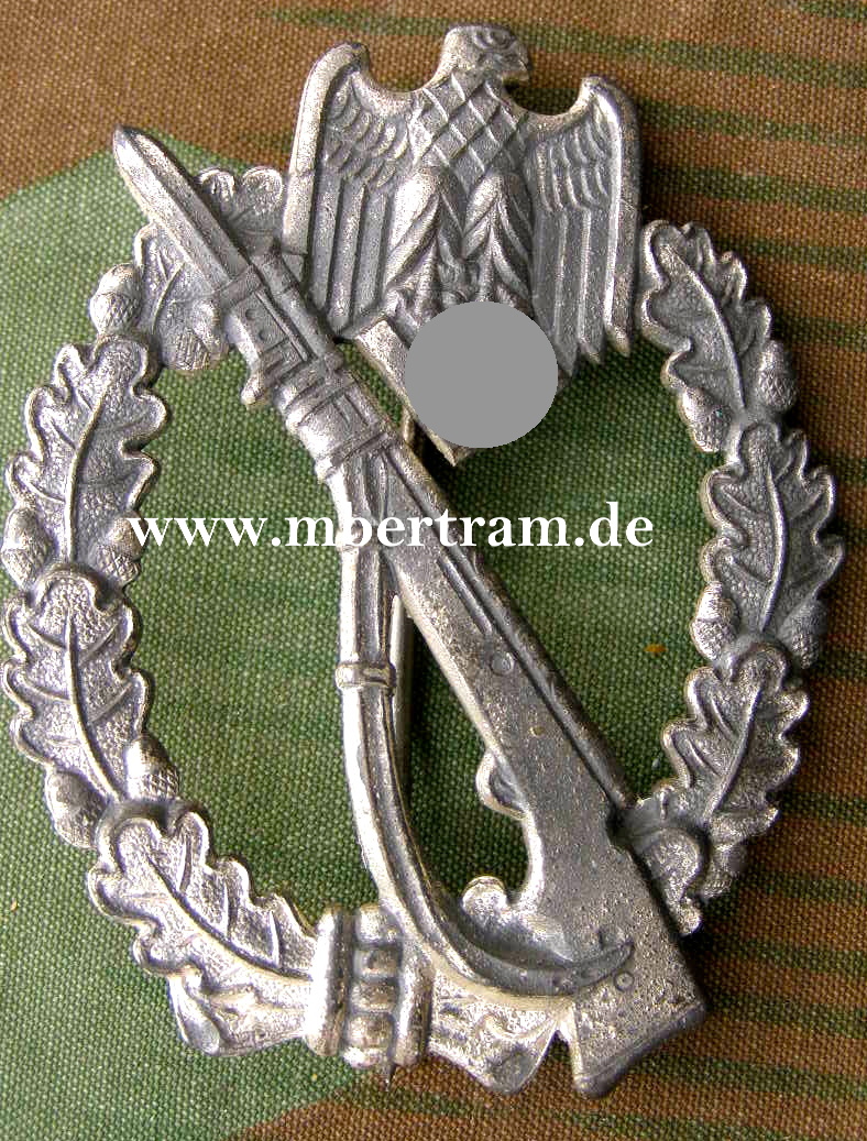 Infanterie Sturmabzeichen in Silber. Feinzink, Hst: "FZS"