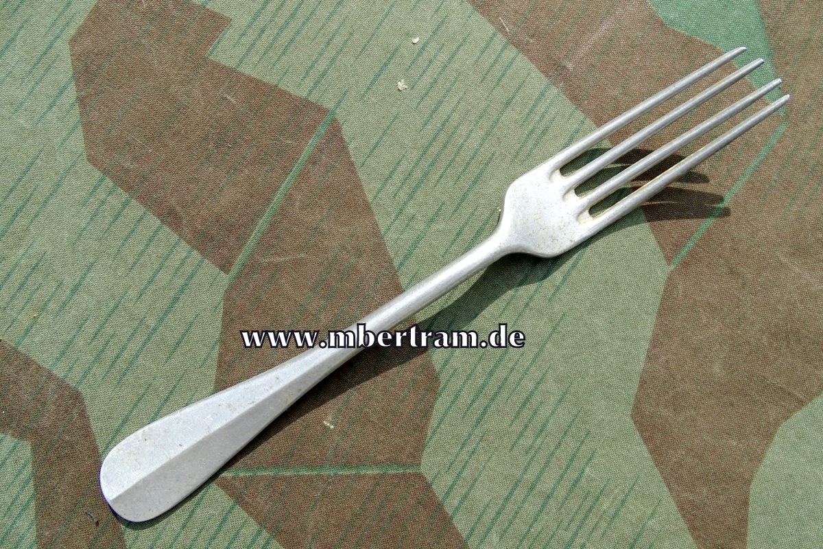 Wehrmacht Gabel, Hersteller: "C &amp; CW 42", WH Adler