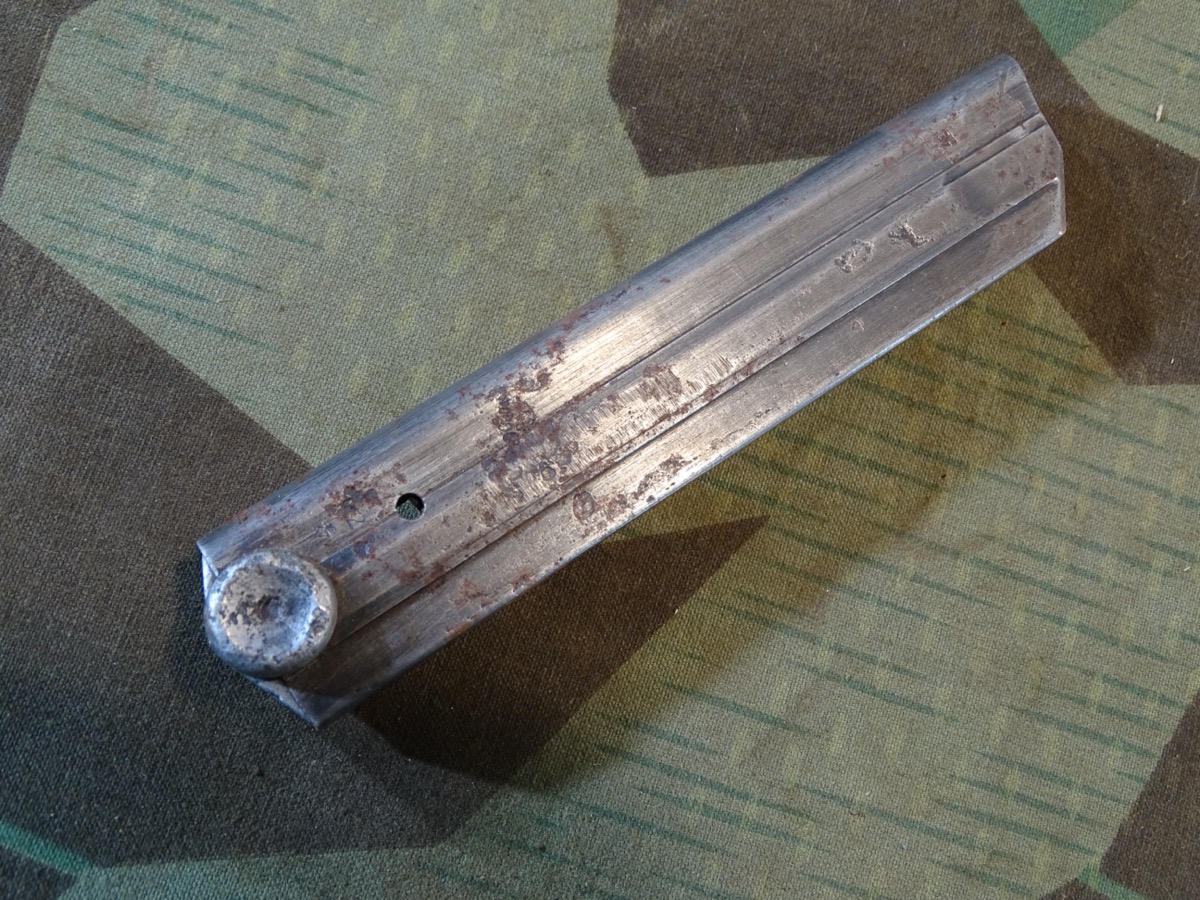 08 Pistolenmagazin mit Alu Boden, 2. Weltkrieg 08 Pistolenmagazin mit Alu Boden, 2. Weltkrieg