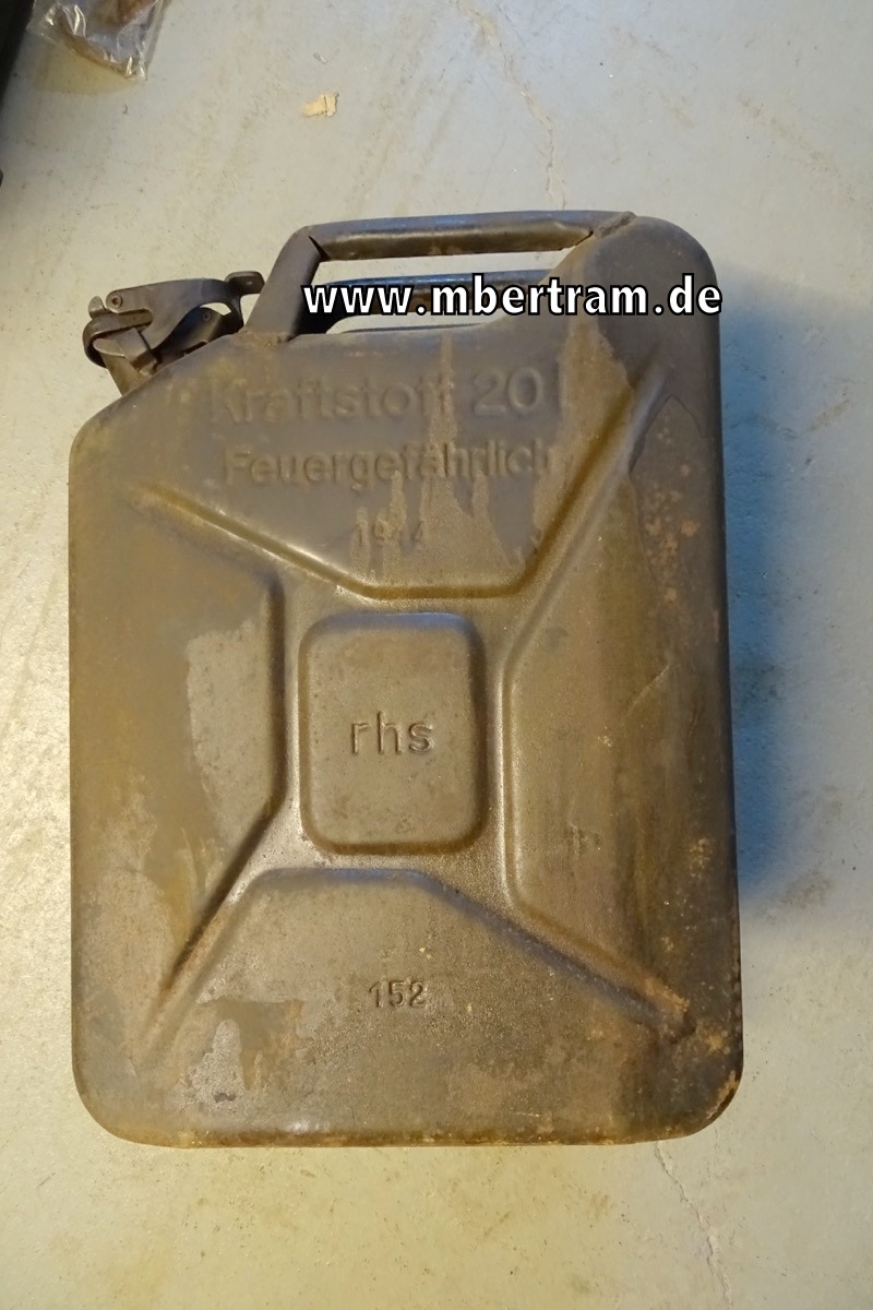Benzin Kanister," Kraftstoff Feuergefährlich ,um 44/45, " rhs", Wehrmacht , dunkel feldgrau